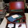 dscn2540 Coffret bois crayons anniversaire Derwent centenaire 1902-2002